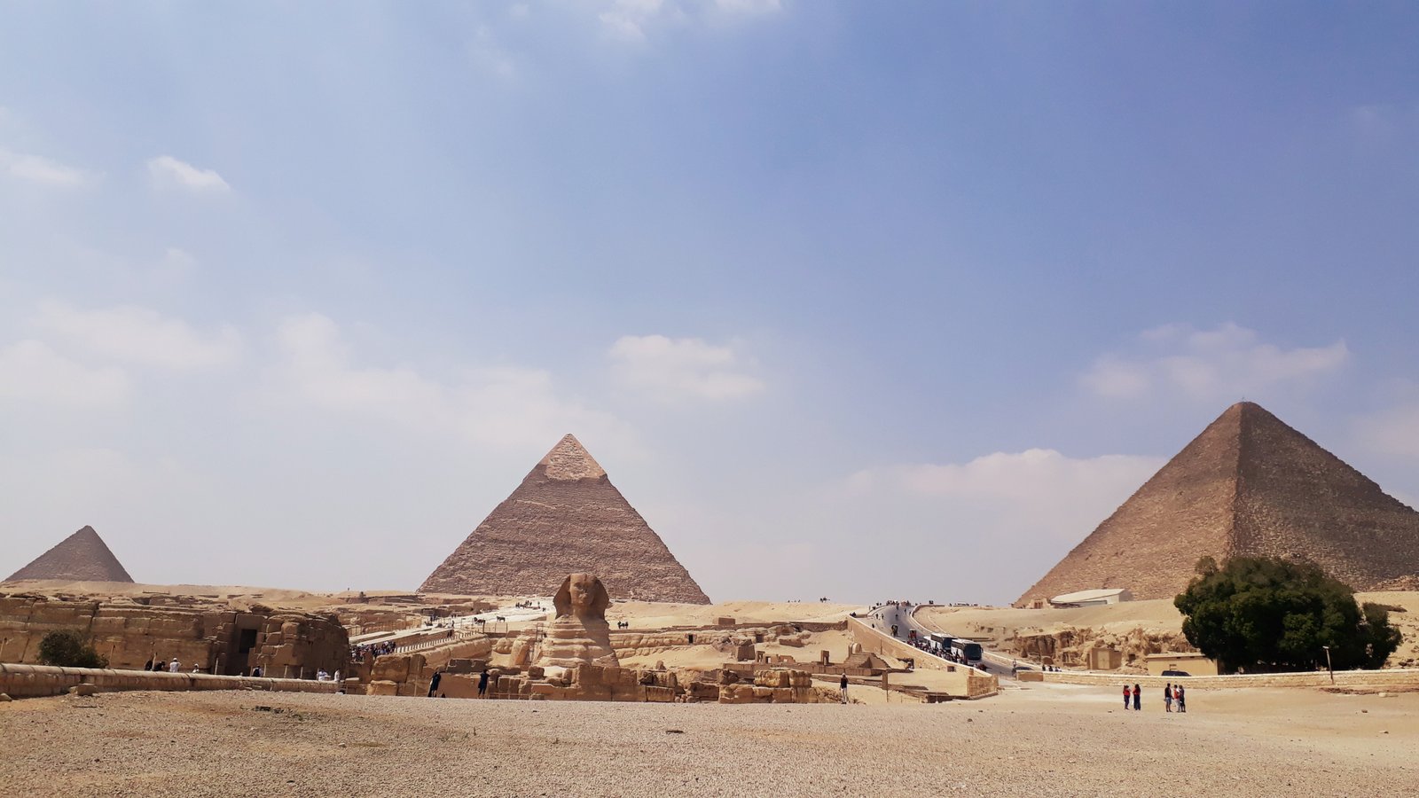 Giza pyramids & Egyptian museum day tour from Hurghada