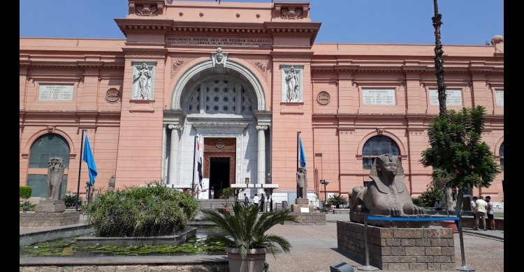 Egyptian museum and felucca 